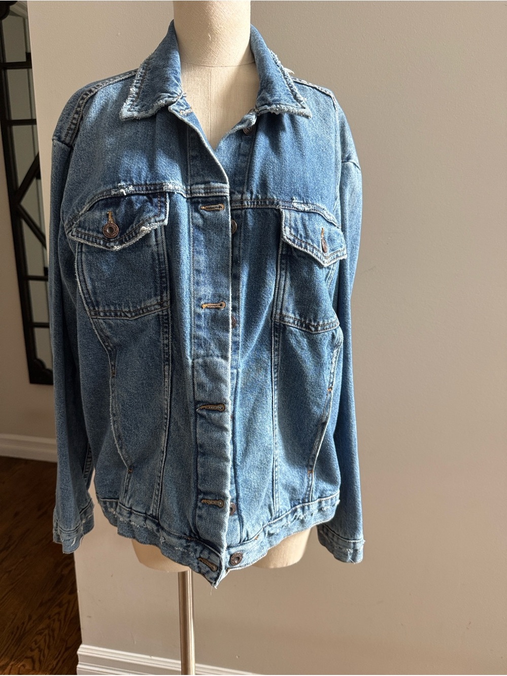 Free People We The Free Oversized Denim Jacket Small NWOT Comfortable Pockets